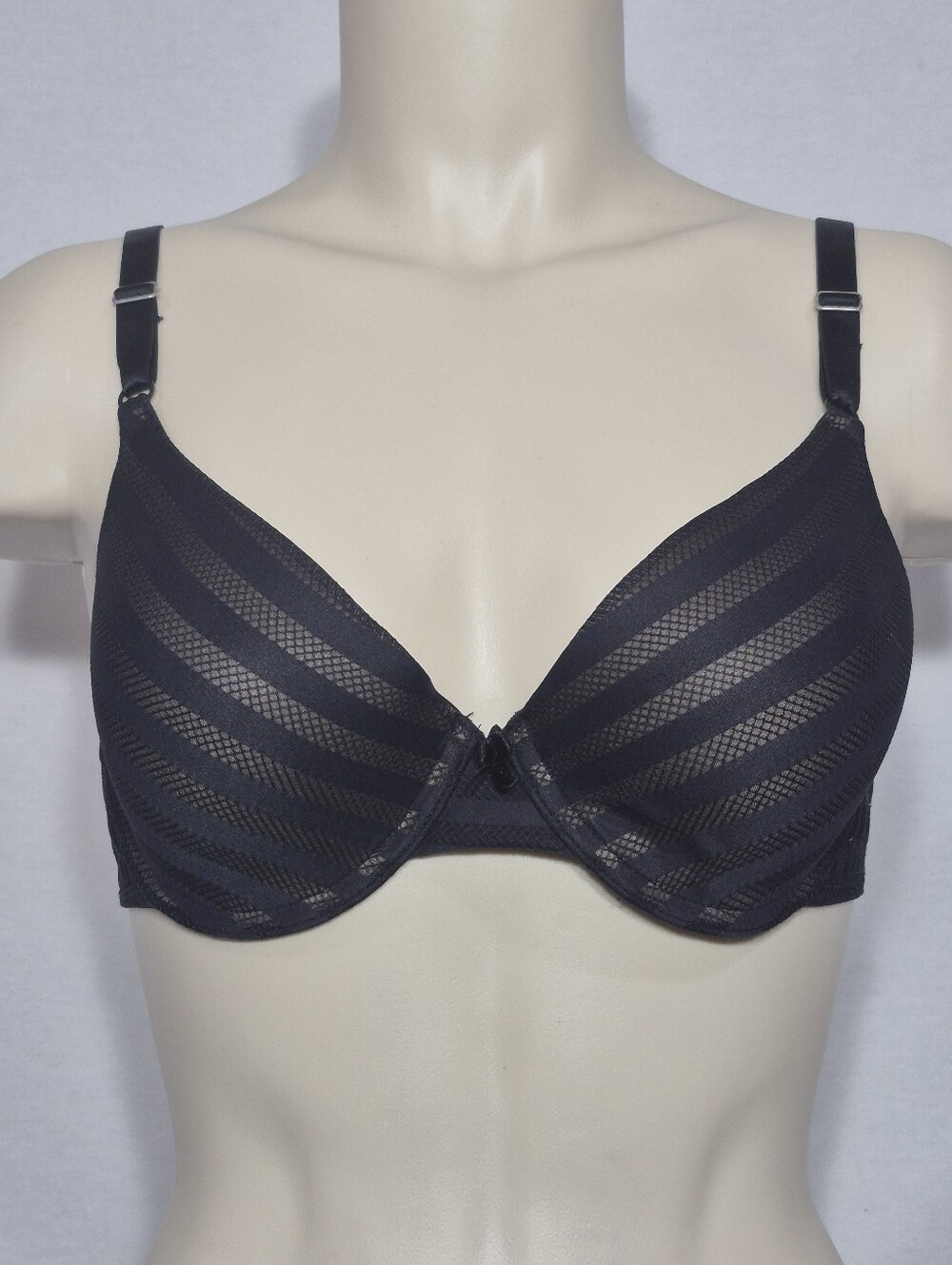 36C Maidenform 05701 5701 Self Expressions T-Shirt Underwire Bra Black